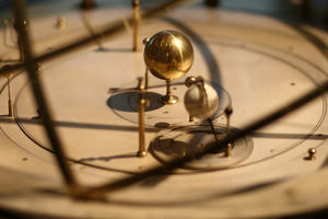 Detail of an orrery made by Benjamin Martin in London in 1767, used by John Winthrop to teach astronomy at Harvard, on display at the Putnam Gallery in the Harvard Science Center, used under CC-BY-SA, by Wikipedia user Sage Ross